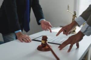 Cautionnement proportionnel aux revenus : prise en compte des indemnités kilométriques ?